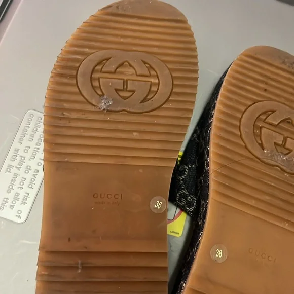 Authentic Gucci GG Logo Denim Slides - Picture 5 of 12